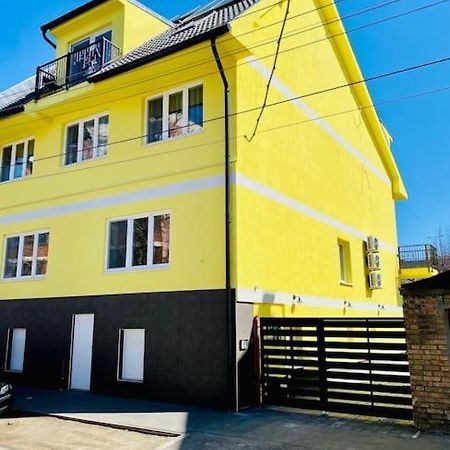 Lemon Premium Apartment Szeged Ngoại thất bức ảnh