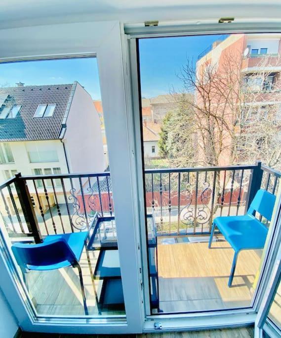 Lemon Premium Apartment Szeged Ngoại thất bức ảnh